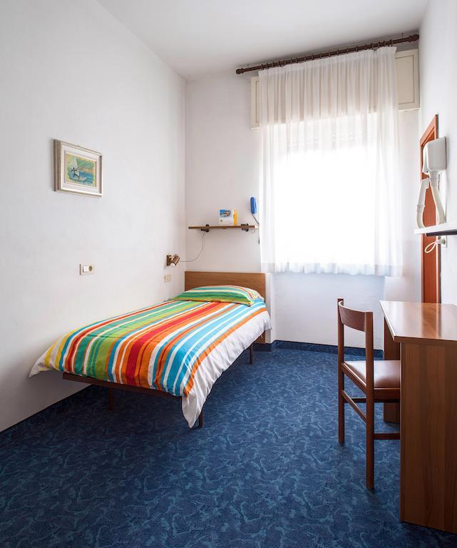 Albergo Villa Mimosa Torbole Sul Garda Zimmer foto