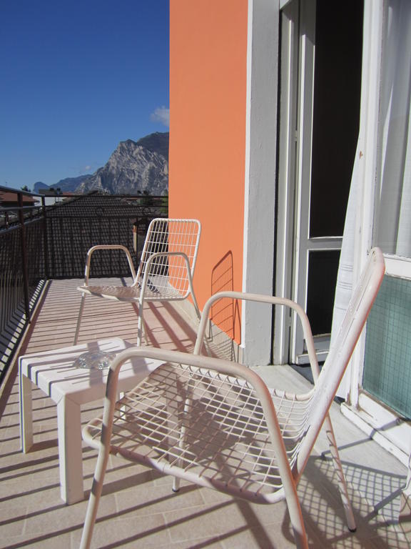 Albergo Villa Mimosa Torbole Sul Garda Exterior foto