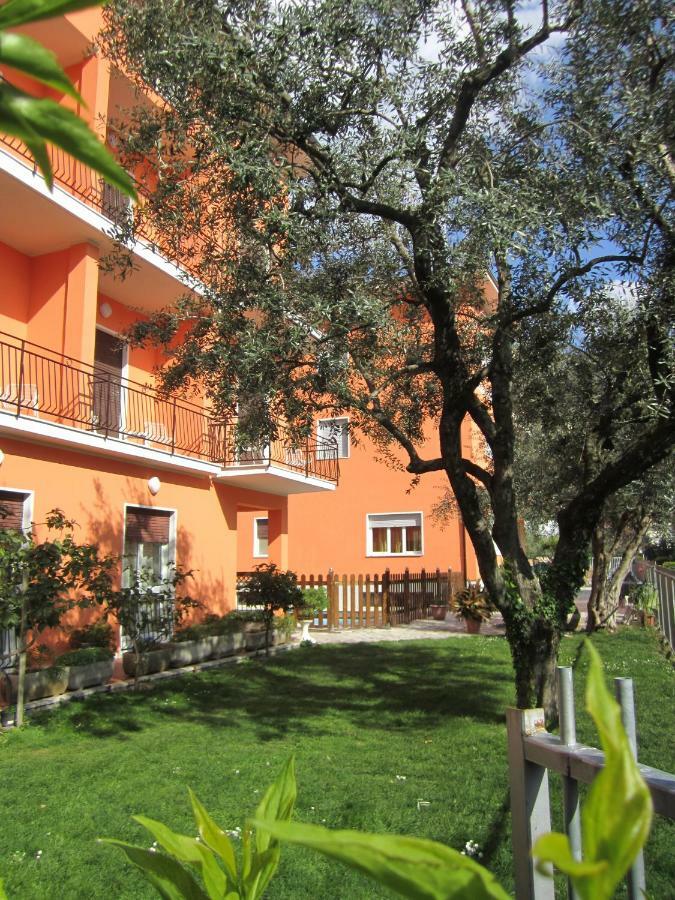 Albergo Villa Mimosa Torbole Sul Garda Exterior foto